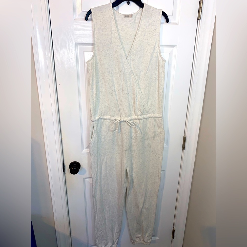 Barefoot Dreams Malibu Collection Cream Colored Pantsuit. Size XL